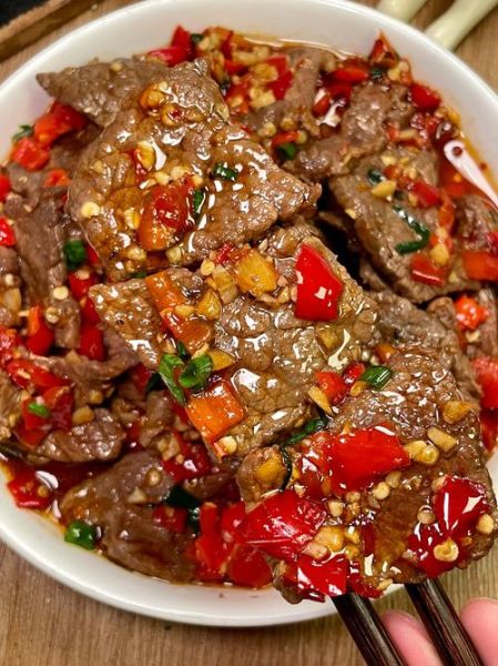 炒牛肉怎么炒才嫩_家常炒牛肉的做法