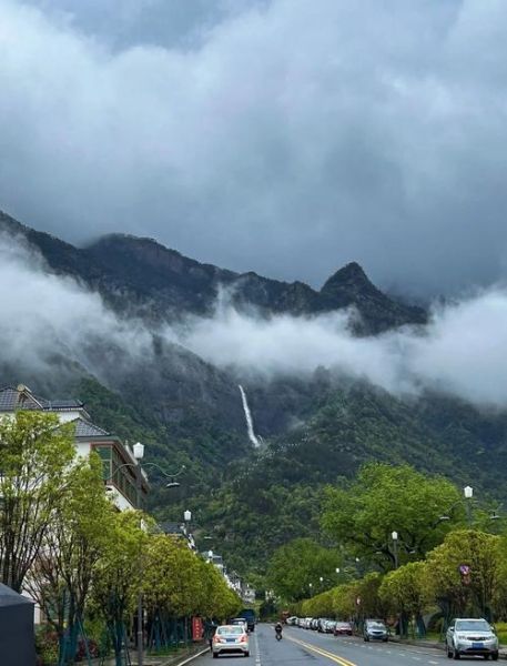 庐山瀑布最佳观赏时间_庐山瀑布怎么去