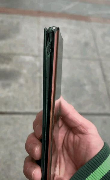 手机中框变形怎么办_手机中框材质哪种好