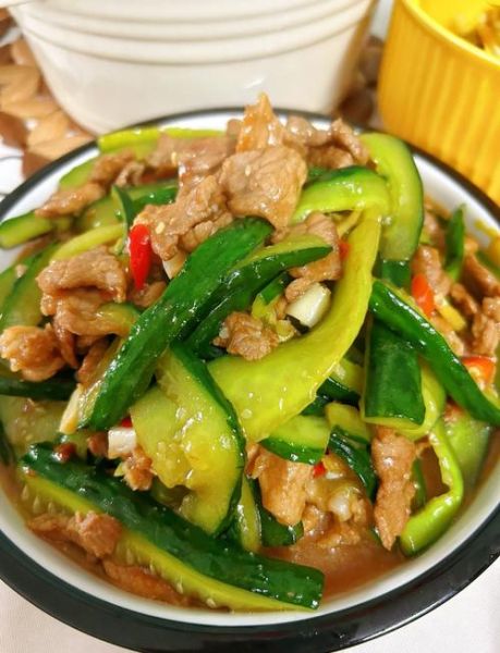 青瓜炒肉怎么做_青瓜炒肉先炒肉还是先炒青瓜
