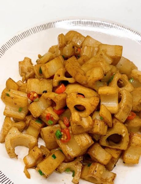 腌制藕丁的做法大全_如何做出爽脆入味的藕丁