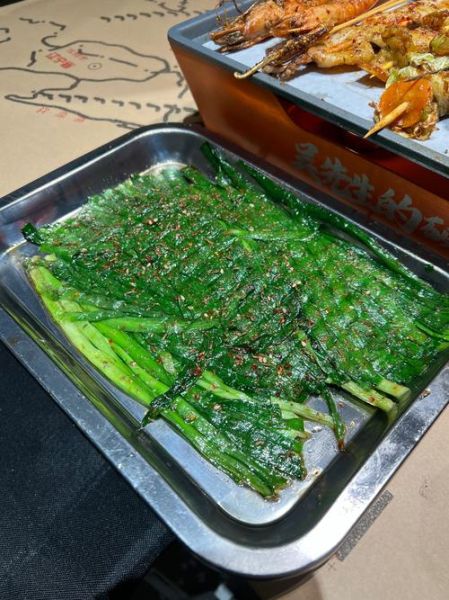 烤韭菜怎么烤才好吃_烤韭菜的做法步骤