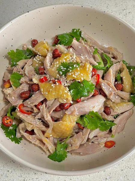 手撕鸡怎么做_手撕鸡用什么部位最好