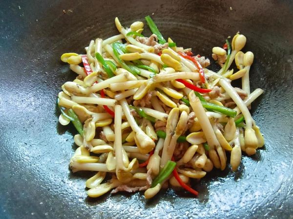 花生芽怎么发_花生芽的做法大全