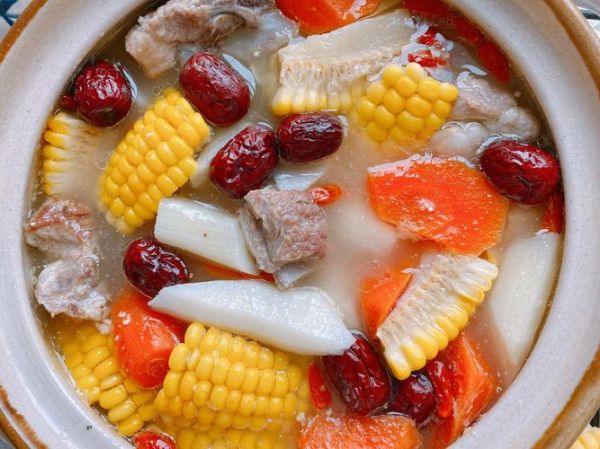 家常炖骨头怎么炖才好吃_骨头汤的简单做法