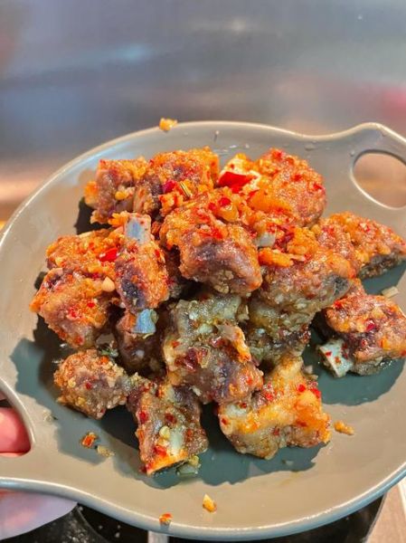 油炸蒜香排骨怎么做_蒜香排骨酥脆秘诀