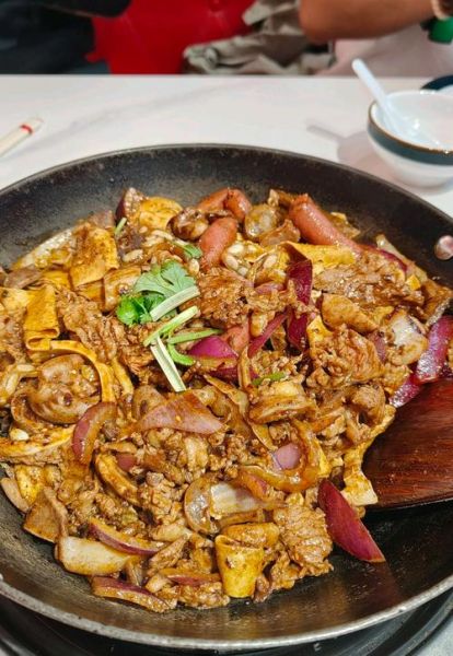 扒拉锅怎么做_扒拉锅需要哪些配料