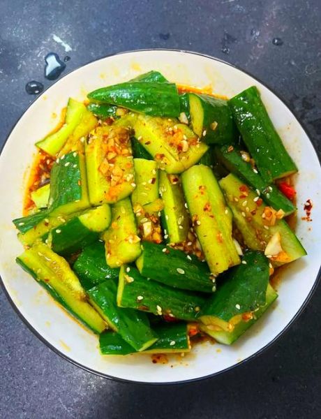 凉拌黄瓜怎么做_黄瓜凉拌要不要焯水