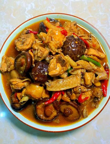 小鸡炖蘑菇怎么做_正宗东北做法