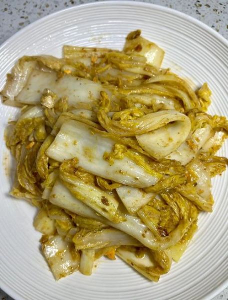 蛋黄娃娃菜怎么做_蛋黄娃娃菜的家常做法