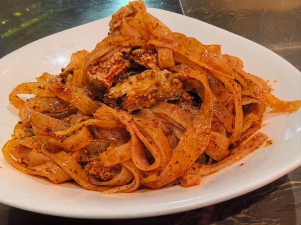 擀面皮怎么做_擀面皮的做法和配方