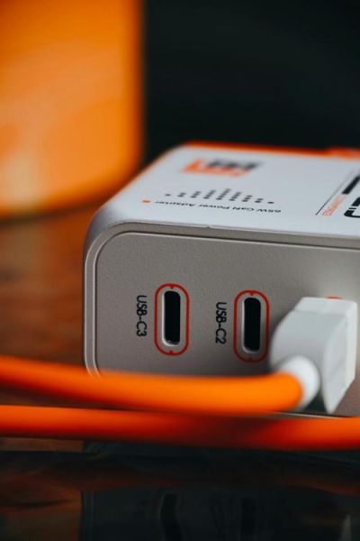 不用原装充电器对手机有影响吗_第三方充电器安全吗