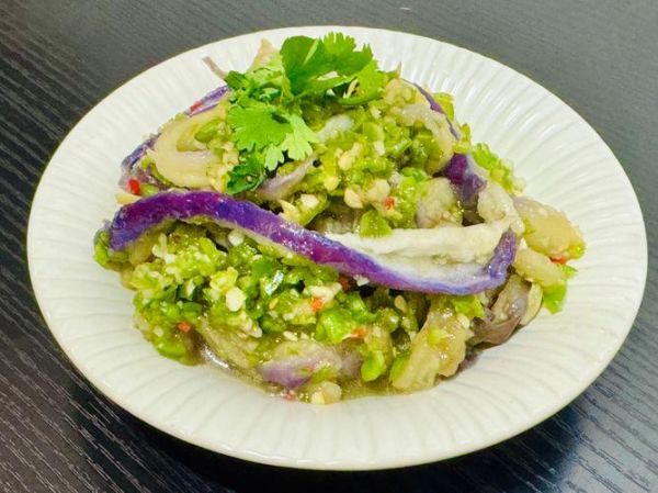 手撕茄子怎么做才好吃_家常做法步骤详解