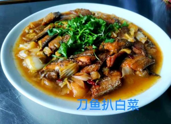 刀鱼扒白菜怎么做_刀鱼扒白菜的家常做法