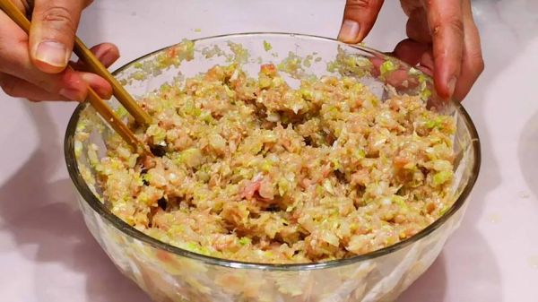 纯素小白菜馅怎么做_小白菜素馅饺子怎么调馅