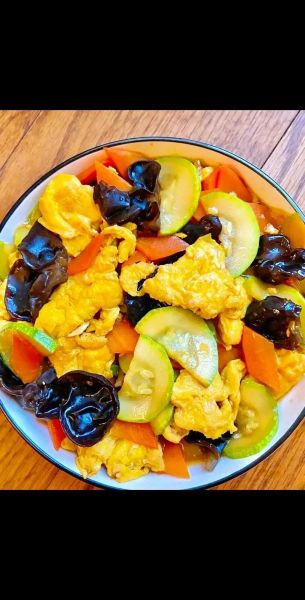 木耳炒鸡蛋怎么炒好吃_木耳炒鸡蛋的家常做法