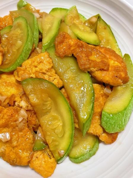 菜瓜怎么炒好吃_菜瓜炒蛋的家常做法