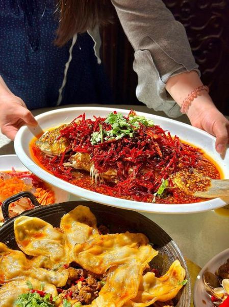 徐州蒜爆鱼怎么做_正宗蒜爆鱼做法步骤