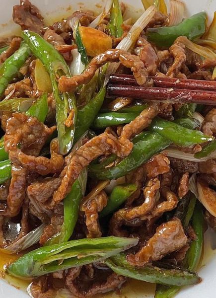 辣椒炒牛肉丝怎么做_牛肉丝怎么炒才嫩