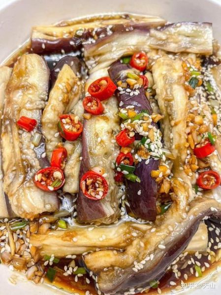 蒜蓉蒸茄子怎么做_蒸茄子要多久才软糯