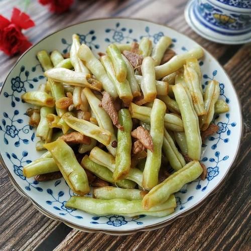 炖芸豆的家常做法_芸豆炖多久才软烂