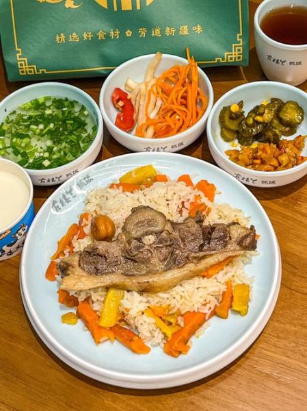 手抓羊肉饭怎么做_正宗新疆做法