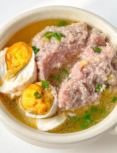 咸蛋蒸肉饼怎么做_咸蛋黄蒸肉饼的家常做法