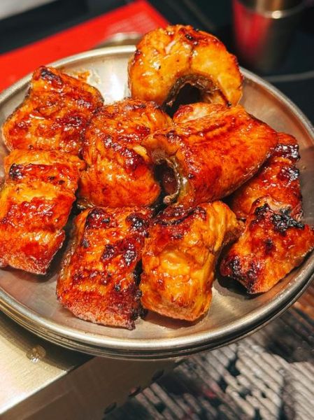 烤鳗鱼怎么做_烤鳗鱼需要腌制多久