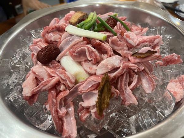 冰煮羊肉怎么做_冰煮羊肉需要哪些调料