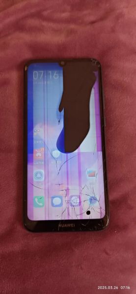 手机压屏多少钱_手机压屏和换屏区别