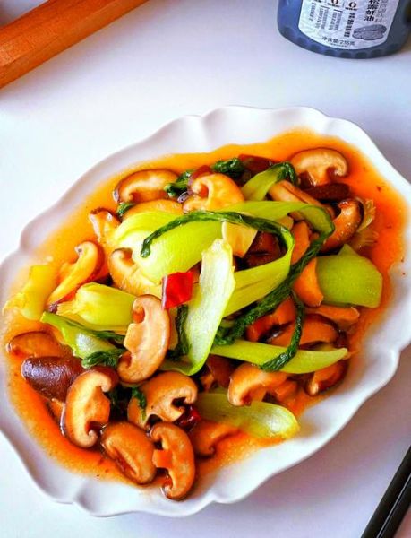 香菇炒油菜怎么做_香菇炒油菜用焯水吗