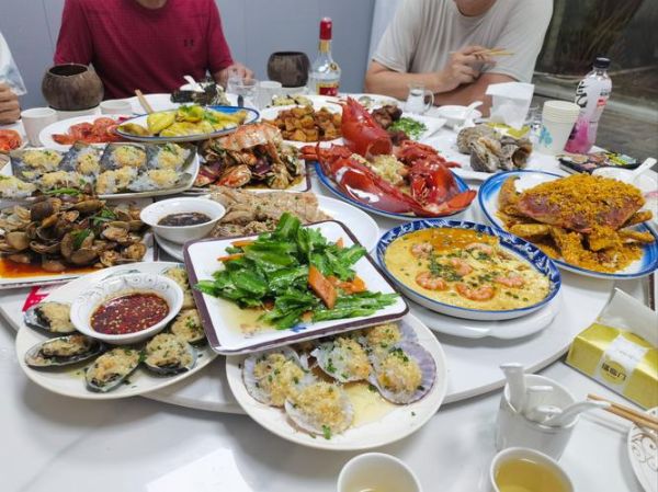 吃大餐吃什么好_吃大餐如何不长胖