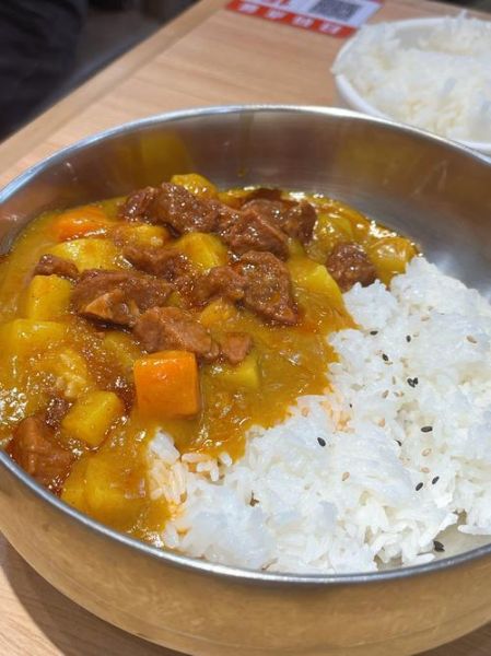 咖喱牛肉饭怎么做_咖喱牛肉饭家常做法