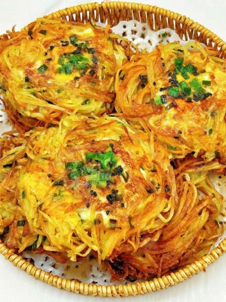 土豆丝饼怎么做_土豆丝饼怎么煎才酥脆