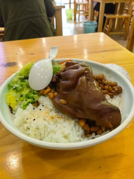 猪脚饭怎么做_正宗广式猪脚饭配方