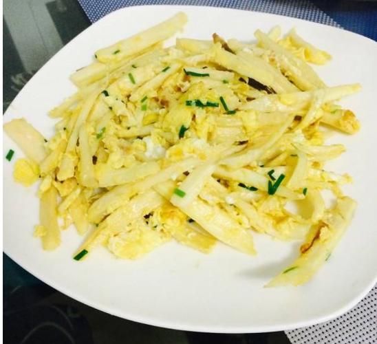 茭白炒鸡蛋怎么炒好吃_茭白炒鸡蛋需要焯水吗