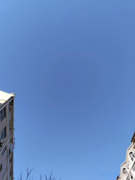 瓦蓝瓦蓝的天空怎么形容_瓦蓝瓦蓝的近义词有哪些