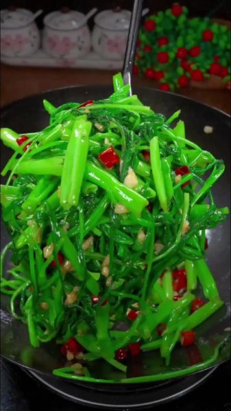 空心菜怎么炒才好吃_空心菜焯水几分钟