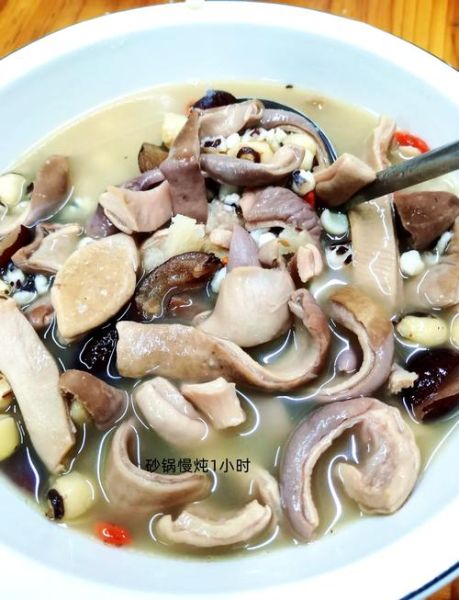 猪肚炖苦藠的做法_苦藠炖猪肚有什么功效