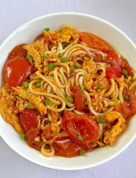 鸡蛋番茄面怎么做_鸡蛋番茄面家常做法
