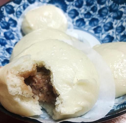 肉包的做法_肉包怎么蒸才不塌皮