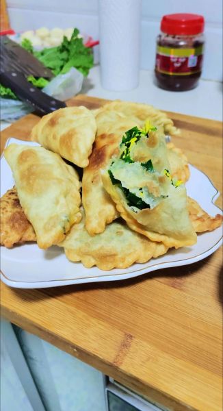 韭菜盒子怎么和面才酥脆_韭菜盒子馅怎样调才鲜嫩