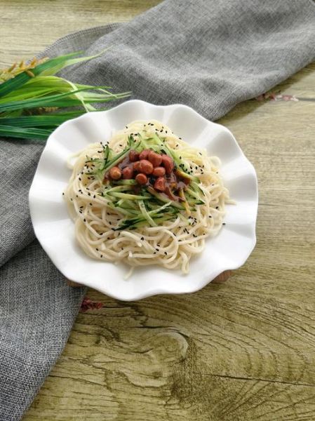 花生酱拌面怎么做_花生酱拌面需要哪些材料