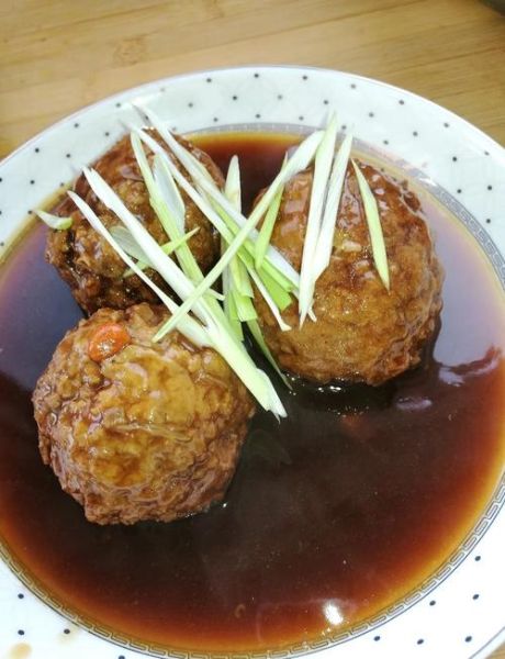 红烧狮子头家常做法_狮子头怎么做好吃