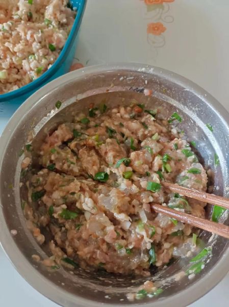 虾仁馄饨馅怎么调_虾仁馄饨馅做法窍门
