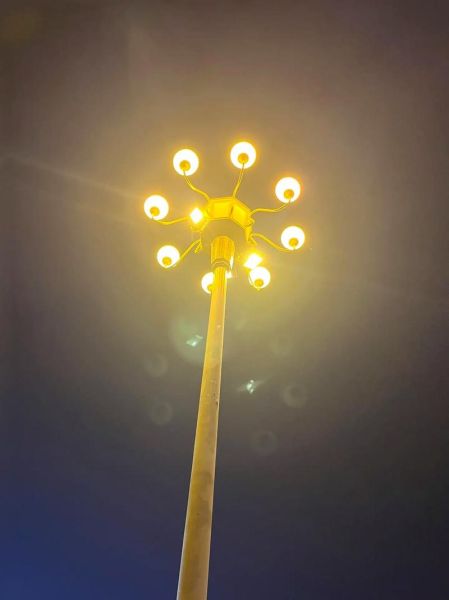 晚上的街灯为什么那么暖_街灯对情绪的影响