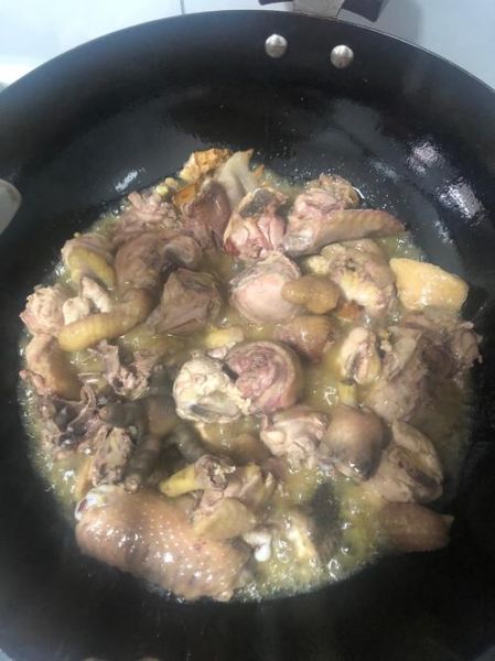 炖鸡肉的家常做法_怎么炖鸡肉才嫩滑