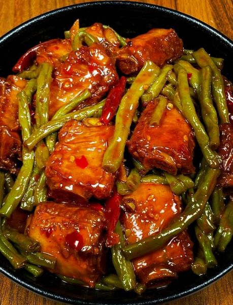 东北排骨炖豆角怎么做_排骨炖豆角用焯水吗