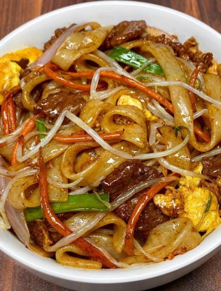 炒河粉怎么不粘锅_家常炒河粉用什么粉最好