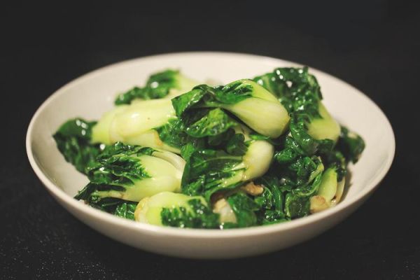 蒜蓉白菜怎么炒好吃_蒜蓉白菜的家常做法